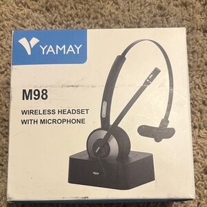 M98 Black Wireless Headset with Microphone